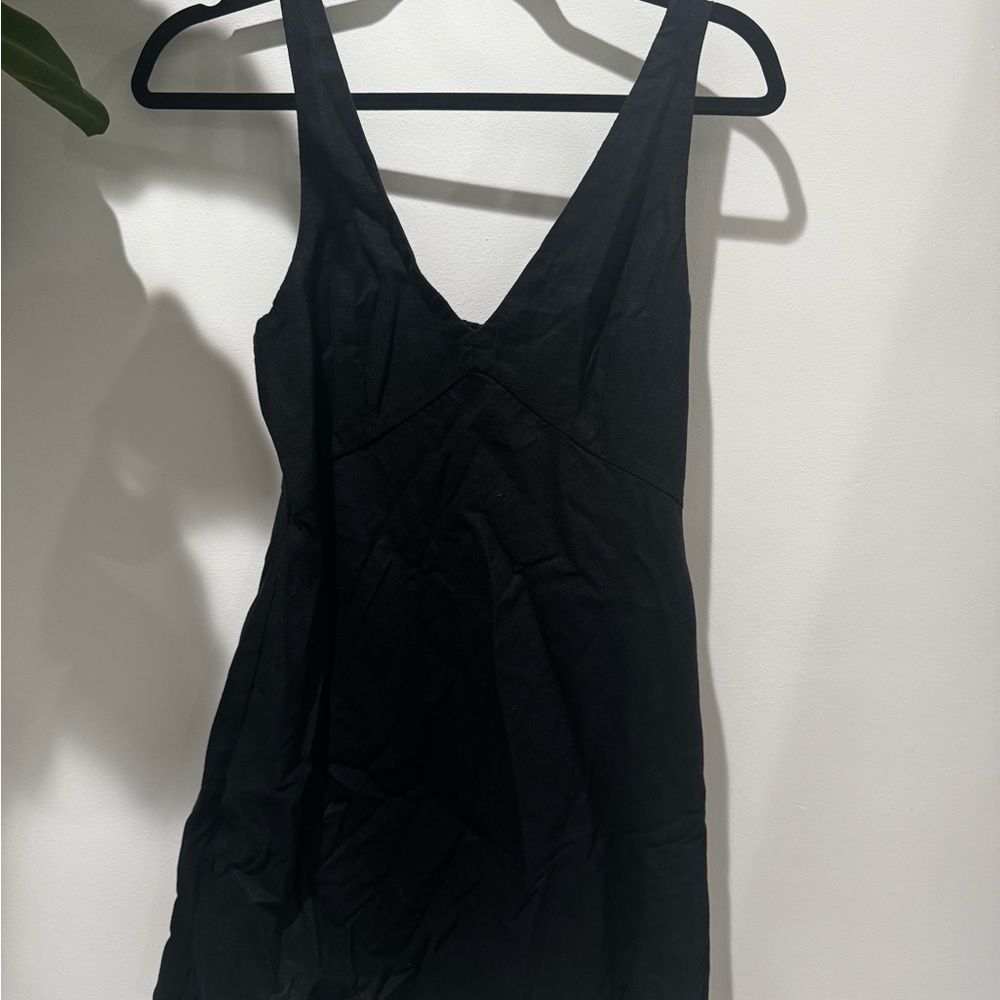 Abercrombie black v neck linen mini dress